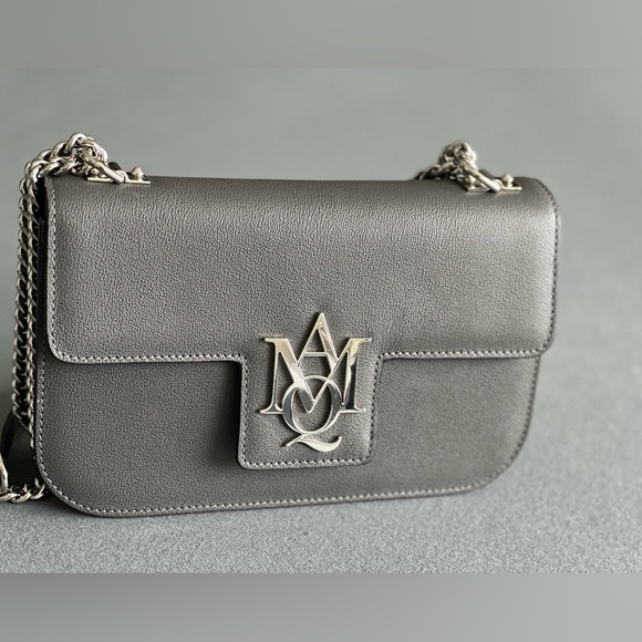 Authentic Alexander McQueen Leather Chain AMQ Bag - Picture 2 of 14